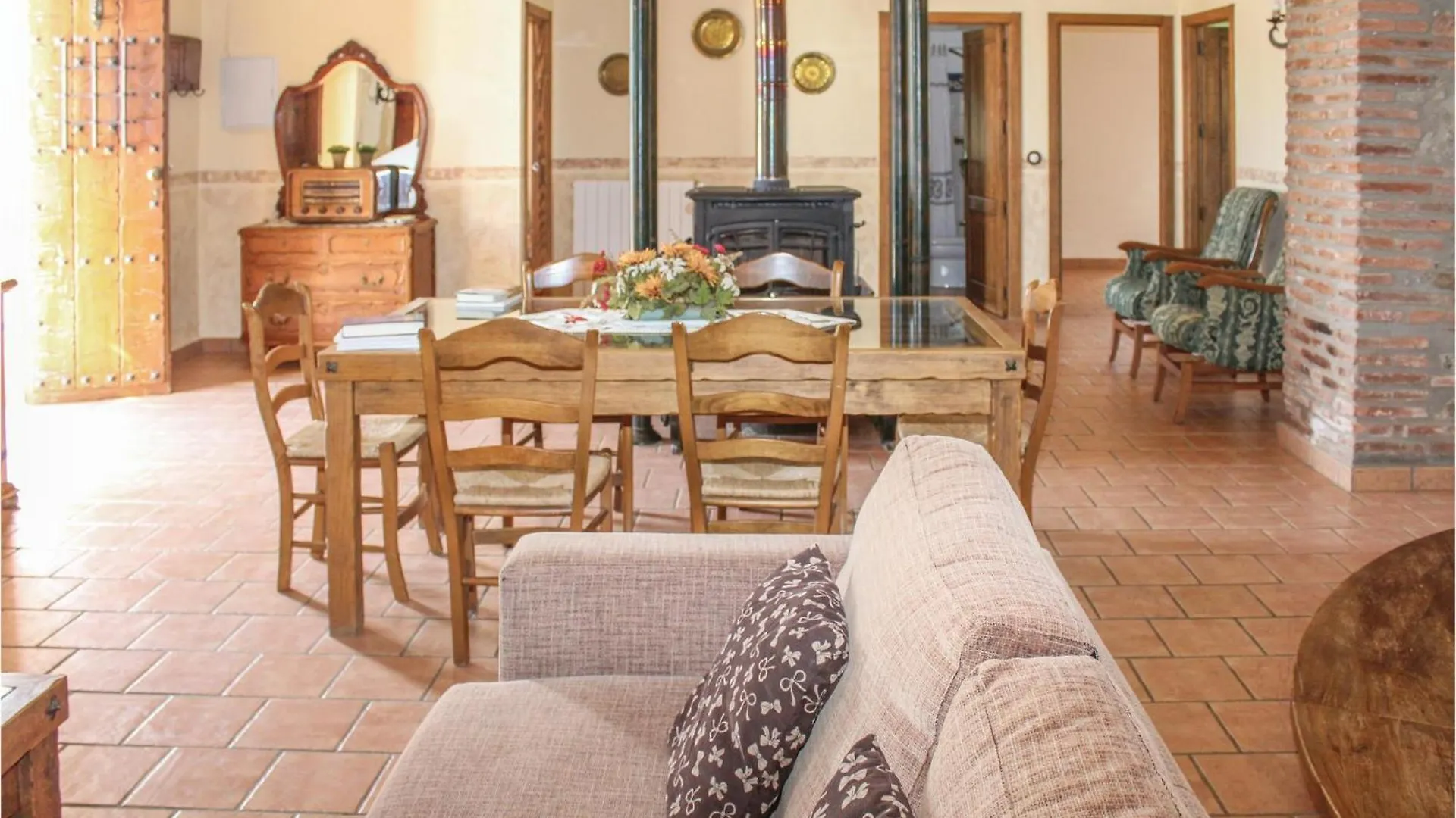 Holiday home Awesome Home In Villaviciosa De Cordob Villaviciosa de Cordoba